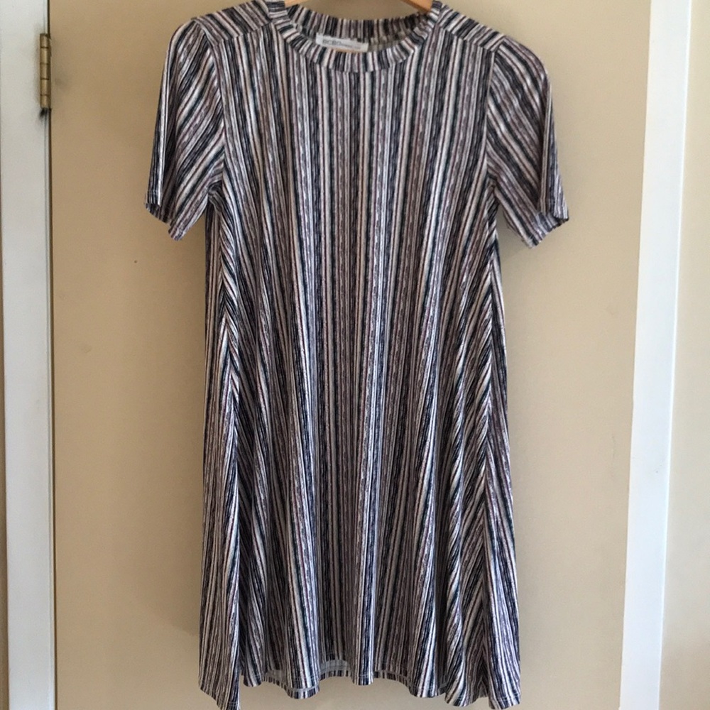 BCBG  swing dress multi colored short sleeve